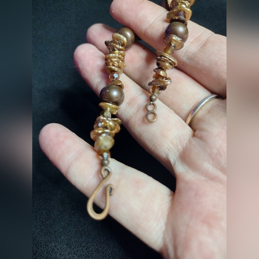 Fresh Water Pearl And Shell Bracelet - Picture 8 of 9